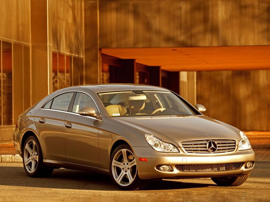  Mercedes-Benz CLS500 2004 года  (US) (фото 4 из 8)
